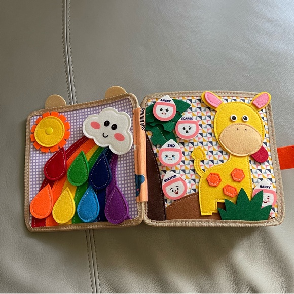 Personalized Giraffe Felt Activity Book for Kids - Picture 4 of 14